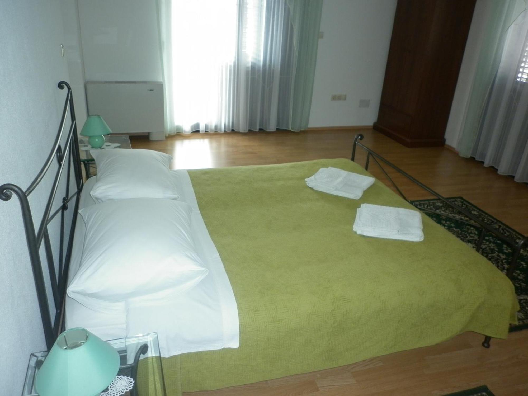 Apartments Ivona 2 Trogir Extérieur photo