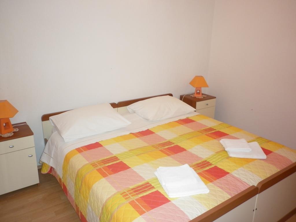 Apartments Ivona 2 Trogir Extérieur photo
