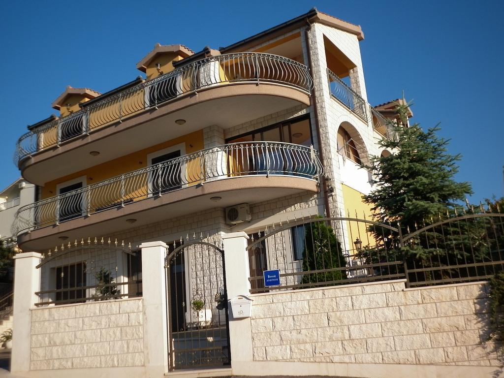 Apartments Ivona 2 Trogir Extérieur photo