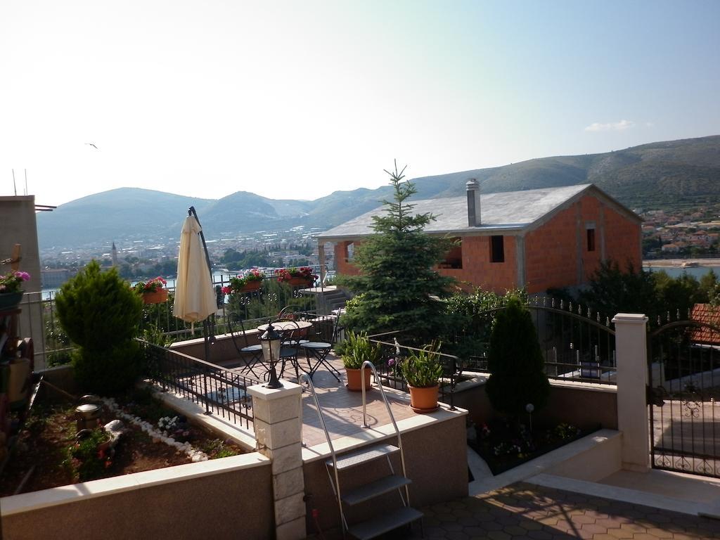 Apartments Ivona 2 Trogir Extérieur photo