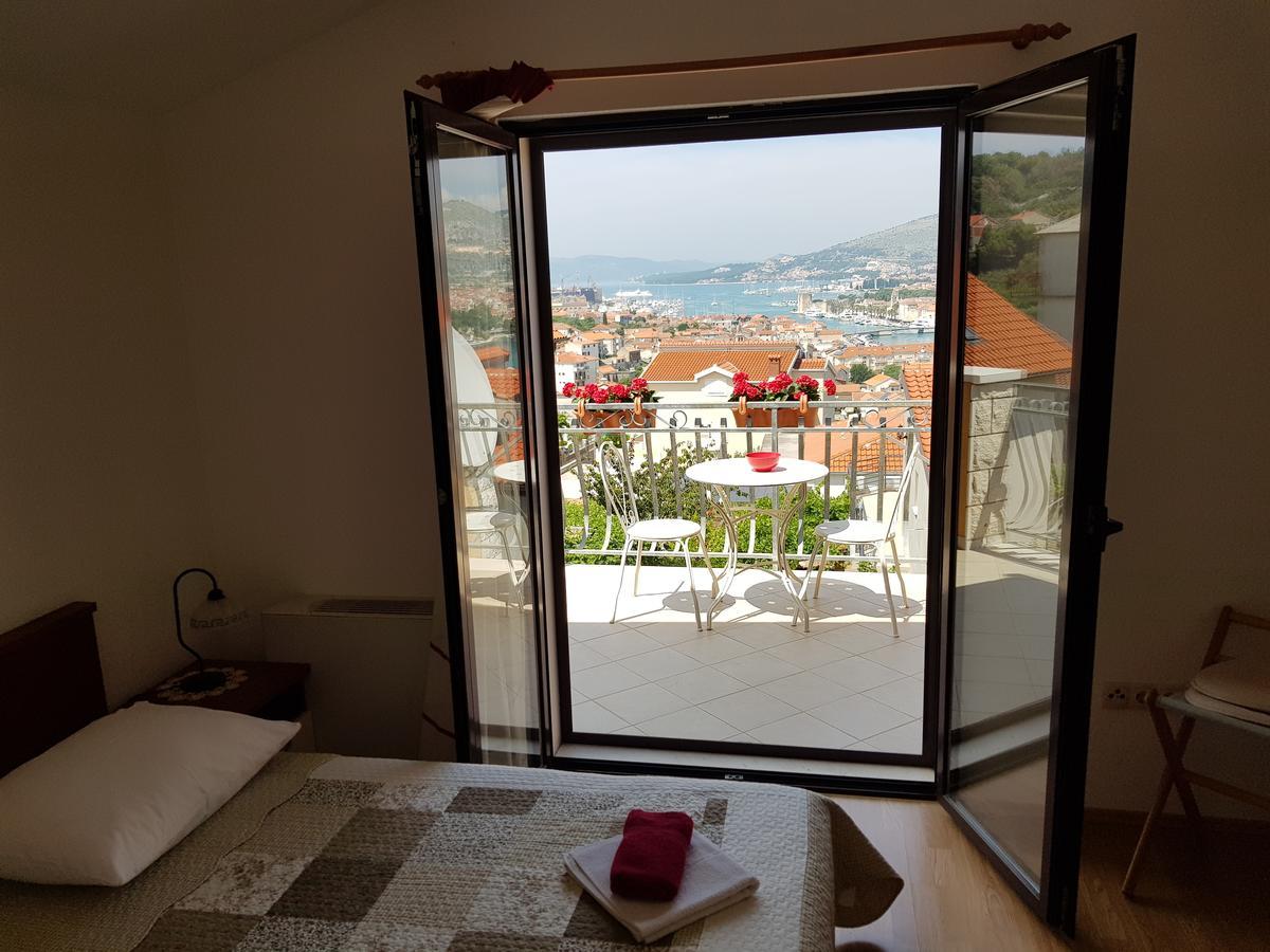 Apartments Ivona 2 Trogir Extérieur photo