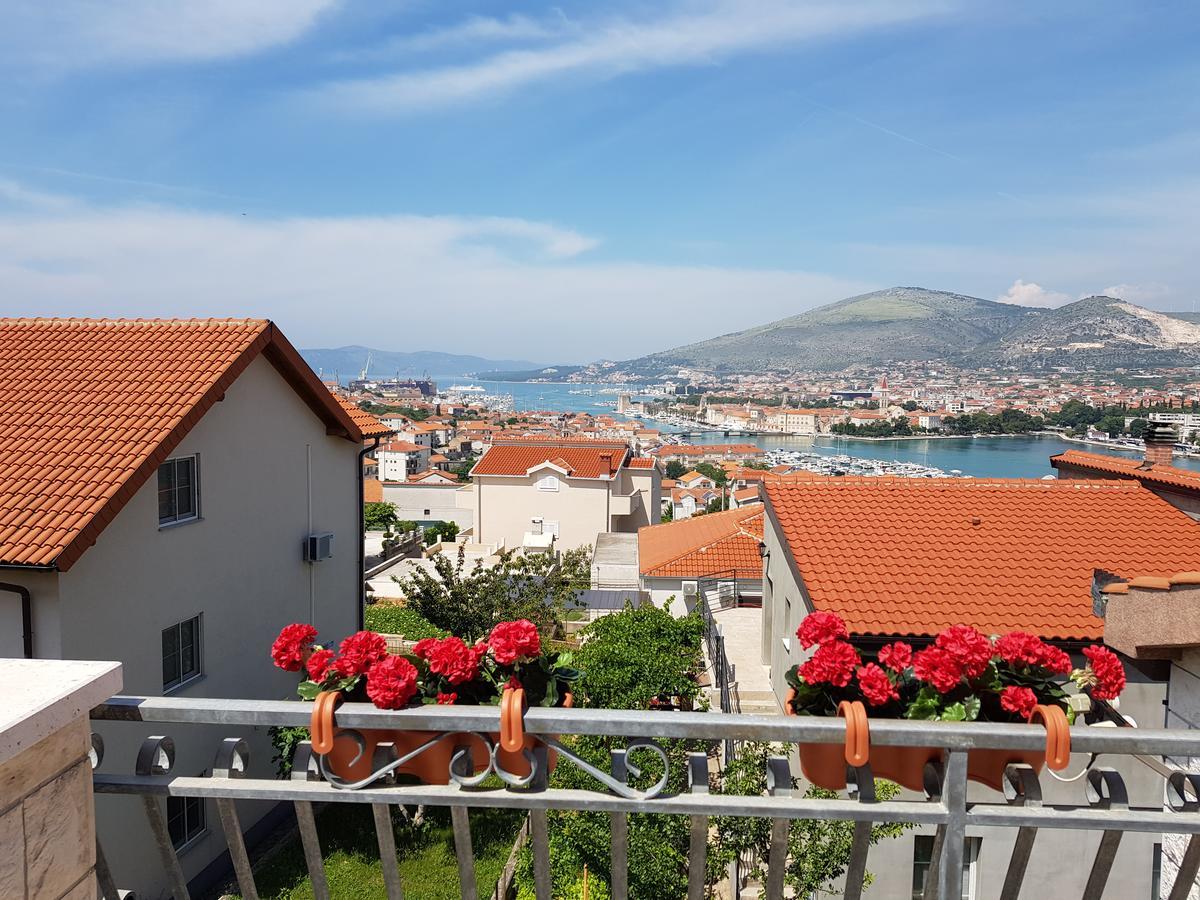Apartments Ivona 2 Trogir Extérieur photo