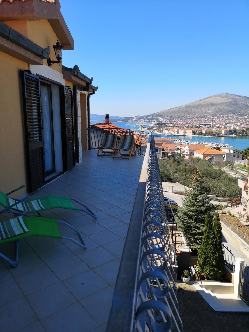 Apartments Ivona 2 Trogir Extérieur photo